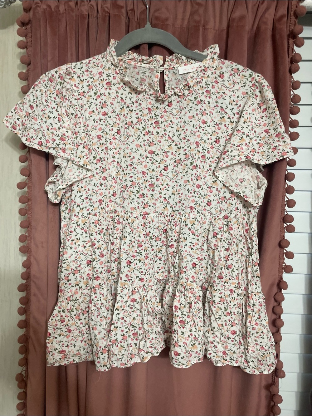 Floral Short-Sleeve Peplum Top ruffle neck